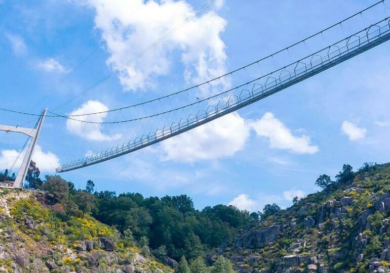 Cel mai lung pod suspendat pentru pietoni din lume va fi inaugurat în Portugalia (Foto & Video)