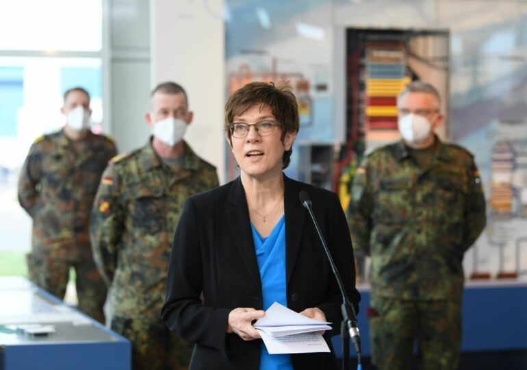 Germania instituie un nou tip de serviciu militar, format din tineri voluntari care vor acţiona doar în interiorul ţării