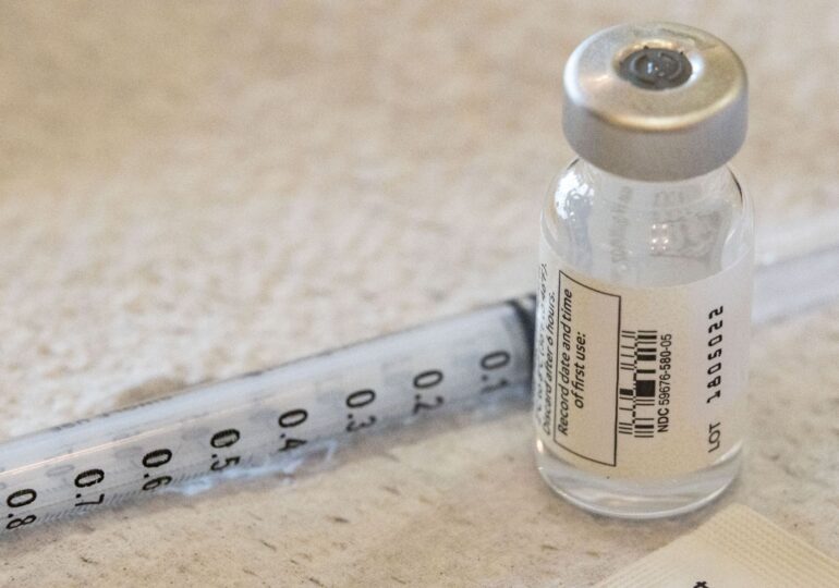 Primele vaccinuri Johnson & Johnson au pornit spre UE. Peste 50 de milioane de doze vor ajunge până în iunie
