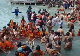 India a doborât recordul la infectările zilnice și a întrecut Brazilia, dar mii de credincioși au participat la un festival religios