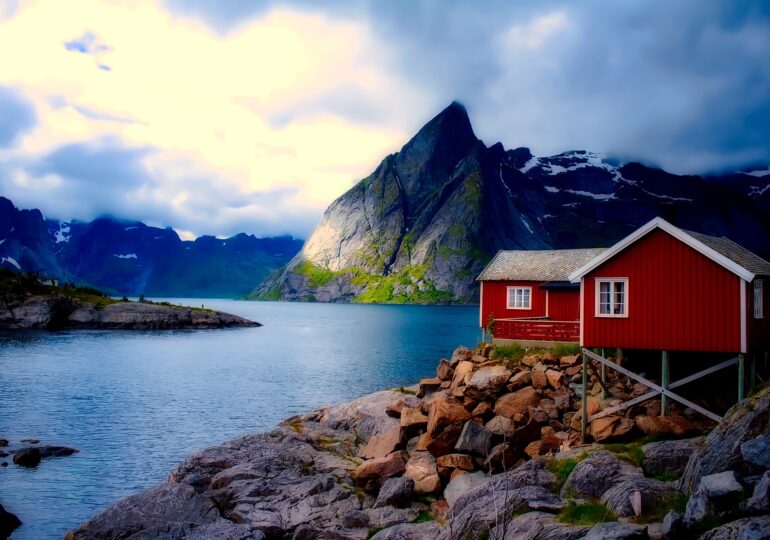 Norvegia extinde restricțiile pentru turiștii străini până pe 12 mai