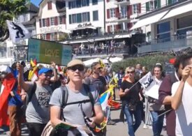 Deși Elveția a început relaxarea, 4.000 de oameni au protestat și au acuzat Guvernul de restricții dictatoriale pe timpul pandemiei (Video)