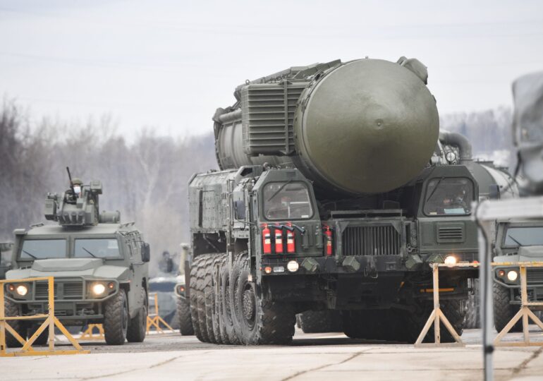 Armata rusă a început retragerea militarilor de la frontiera cu Ucraina