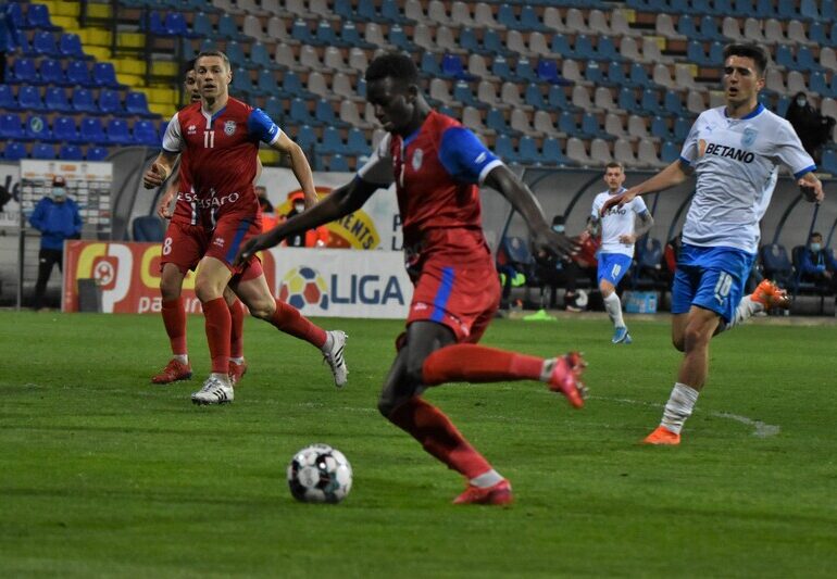Liga 1: Universitatea Craiova spune adio titlului după o înfrângere acasă cu FC Botoșani