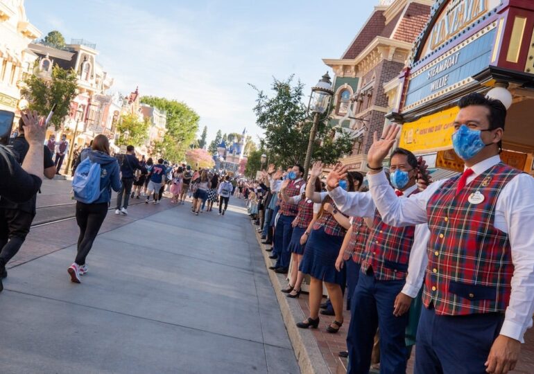 Disneyland California a fost deschis după un an de pandemie (Galerie foto)