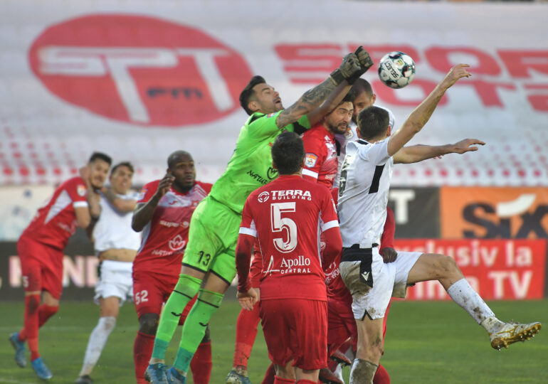 CFR Cluj a realizat un transfer surpriză și aduce un portar după dezamăgirile numite Arlauskis și Bălgrădean - surse