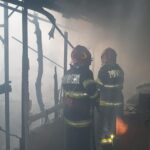 Incendiu puternic la o primărie din Argeș. Focul a fost pus intenţionat