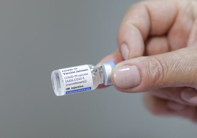 Din cauza riscurilor, vaccinul antiCovid de la Johnson & Johnson va fi folosit doar în cazuri excepționale în SUA
