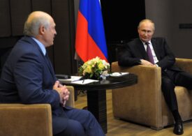 Putin şi Lukaşenko s-au întâlnit și azi. S-au plimbat cu vaporul și au vorbit despre avionul deturnat la Minsk