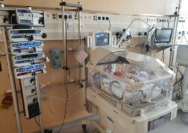 Se strâng bani pentru secțiile de nou-născuți din spitale: Vodafone donează 5 milioane de lei. Și tu poți contribui!