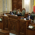 Certificatul Covid obligatoriu pentru angajaţi a picat în Senat. Cîțu: Voi avea grijă ca la Cameră toți parlamentarii PNL să fie prezenți