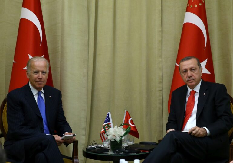 Biden și Erdogan vor avea o discuție față în față despre aderarea Suediei la NATO