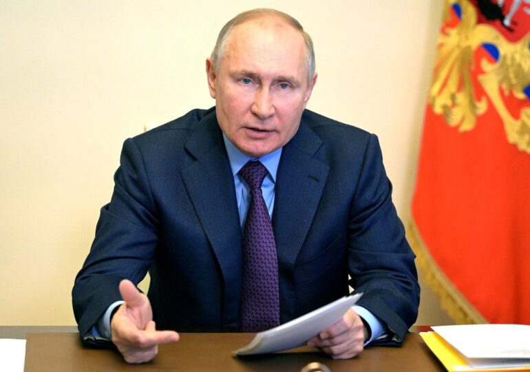 Putin, despre vaccinul Sputnik: Te poți baza pe el ca pe un Kalashnikov