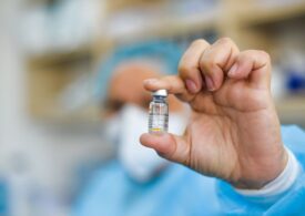 Grecia va vaccina obligatoriu personalul medical și alte categorii
