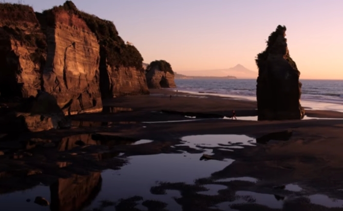 Continentul secret Zealandia a dat naştere unei noi zone de subducţie