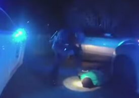 Un nou caz șocant în SUA: Polițiștii au bătut un bărbat de culoare până s-au umplut de sânge și au mințit că a murit într-un accident de mașină (Imagini cu puternic impact emoțional)