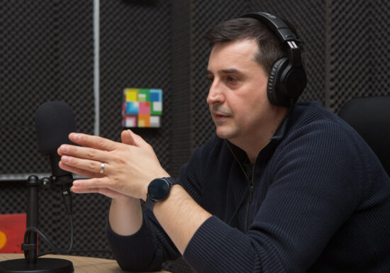 Cristian Mustață, BCR, la Digital Shift: Nu vei mai merge la bancă să iei un credit, ci îi vei spune lui George unde vrei să mergi în vacanță și el va face ca asta să se întâmple