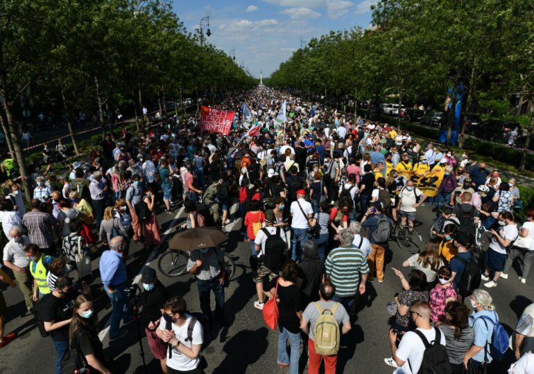 Protest cu 10.000 de oameni la Budapesta față de construirea unei universități chineze în oraș