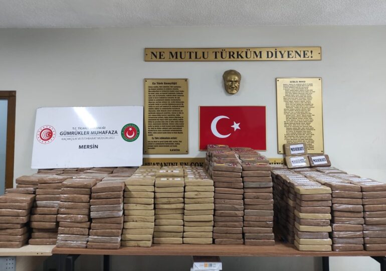 O tonă de cocaină a fost confiscată într-un port al Turciei