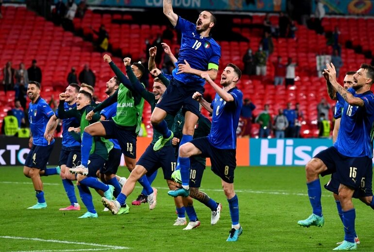 Italia doboară două noi recorduri istorice după calificarea în sferturile EURO 2020