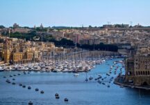 Malta s-a răzgândit și primește și turiști nevaccinați antiCovid. Vor sta însă în carantină