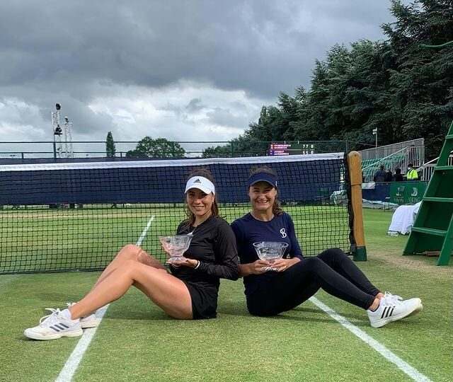 Monica Niculescu și Gabriela Ruse, campioane în turneul de la Nottingham, disputat pe iarbă