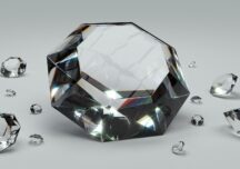 Botswana descoperă un diamant de 1.098 de carate, a treia cea mai mare piatră preţioasă de acest fel din lume (Foto)