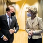 Cîțu spune că nu are nicio vină  pentru risipa cu vaccinurile anti-Covid: Să o anchetăm pe Ursula von der Leyen, să vedem ce a avut în cap