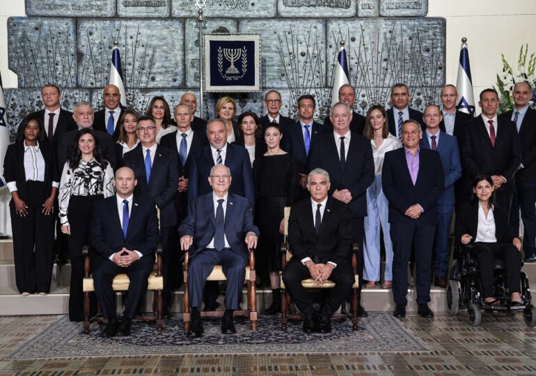 Ambasadorul Israelului în România anunță un record istoric: 9 din portofoliile noului Guvern israelian sunt conduse de femei
