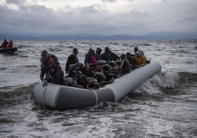 Peste 4.000 de migranţi care au încercat să ajungă în Spania au murit sau au fost daţi dispăruţi în 2021