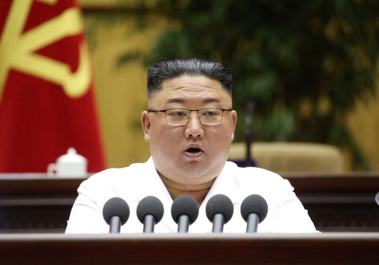 Până acum nega pandemia, dar Kim Jong Un a demis mai mulți oficiali, după un incident grav legat de Covid