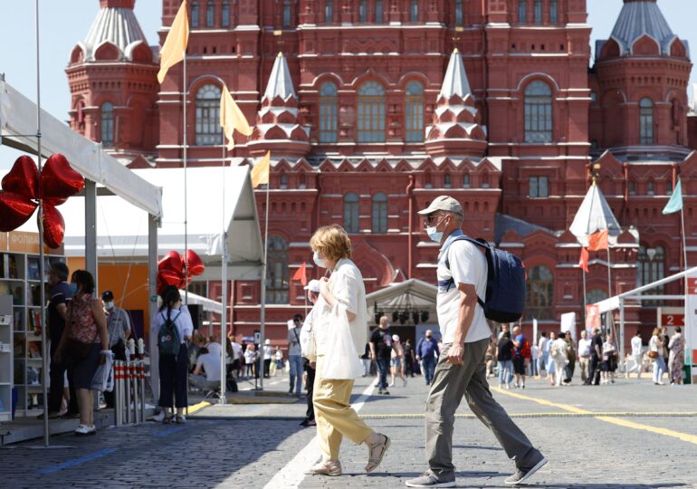 Rusia raportează peste 20.000 de cazuri de Covid din cauza variantei Delta, cu record de morţi la Moscova