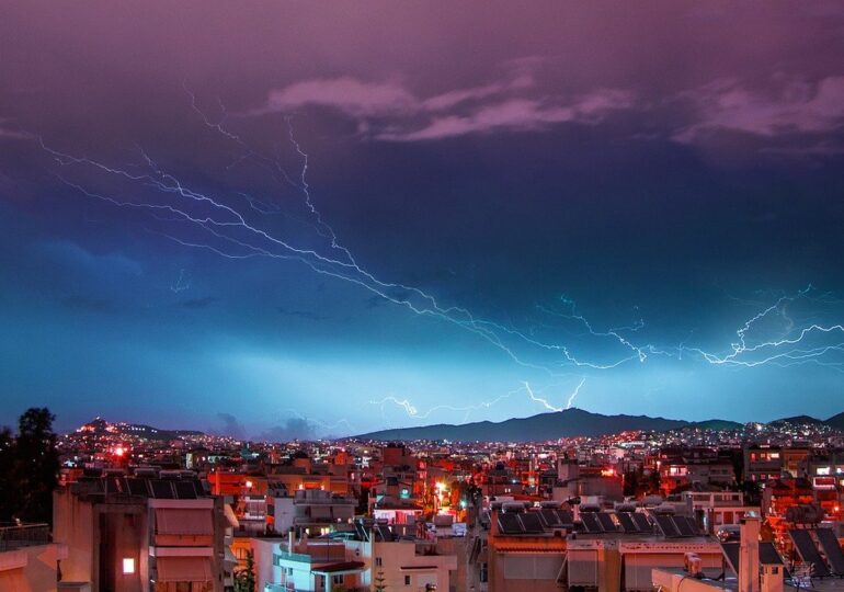 Atenționare de călătorie în Grecia: Furtuni și vânt puternic în următoarele trei zile