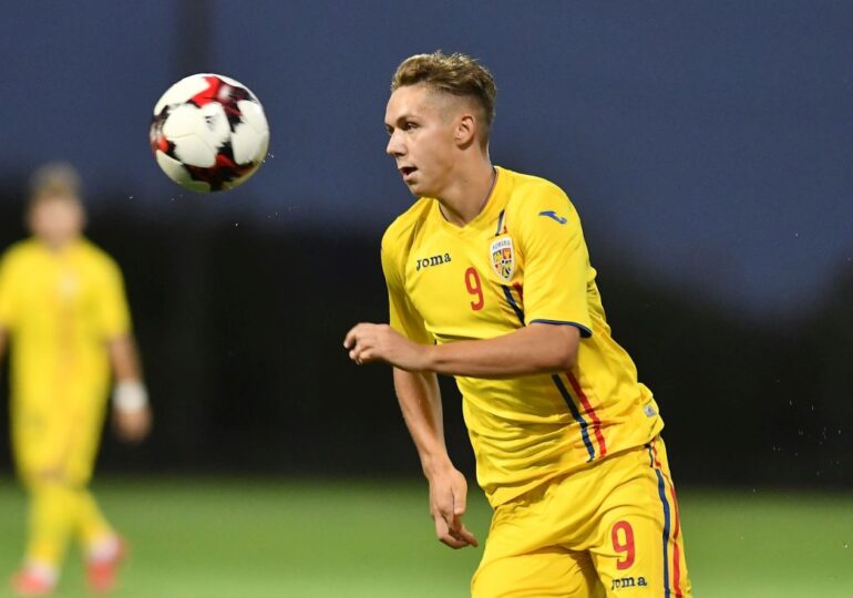 Un fotbalist român a refuzat un transfer la Chelsea