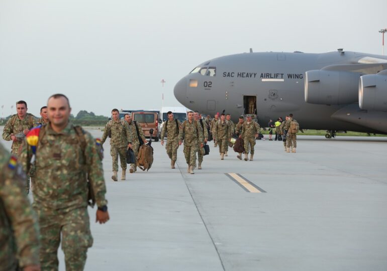 Ultimul detaşament românesc din Afganistan se întoarce acasă duminică noaptea