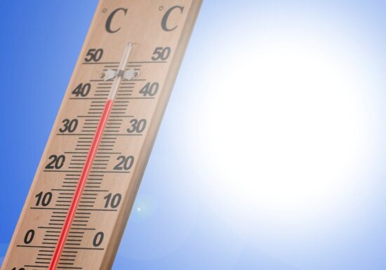 Caniculă în Europa: Cod roșu în mai multe orașe. Un alt val de căldură este așteptat săptămâna viitoare