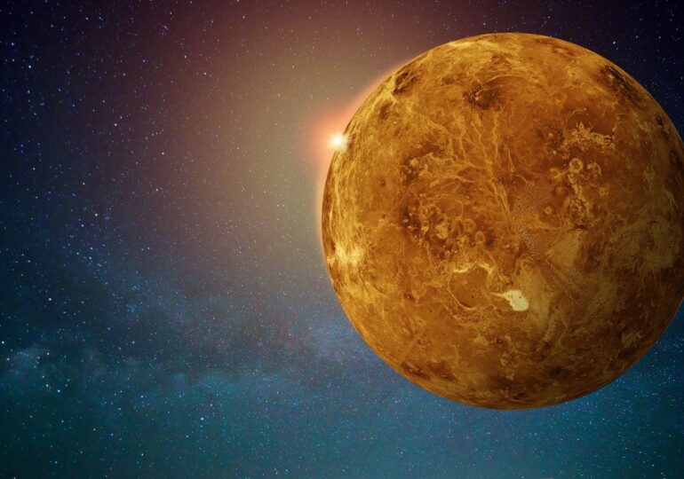 Viaţa pe Venus este imposibilă din cauza apei insuficiente din atmosfera planetei (studiu)
