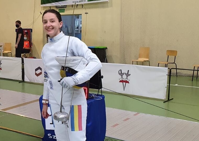 Ana Maria Popescu câștigă prima medalie pentru România ...