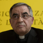 Zece persoane, inclusiv un cardinal, sunt judecate pentru delapidare, spălare de bani și șantaj la Vatican