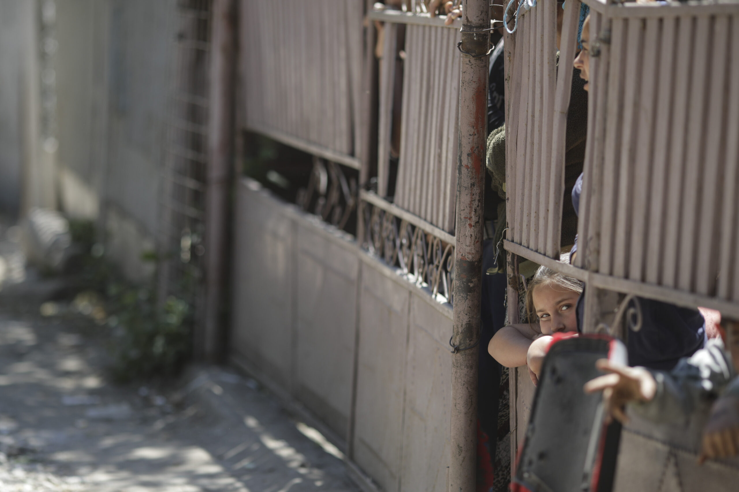 Economistul-șef BNR: Suntem orbi sau ne prefacem? Avem patru iceberg-uri spre care mergem în linie dreaptă! Mesaj pentru „poporul care urlă” că nu are bani