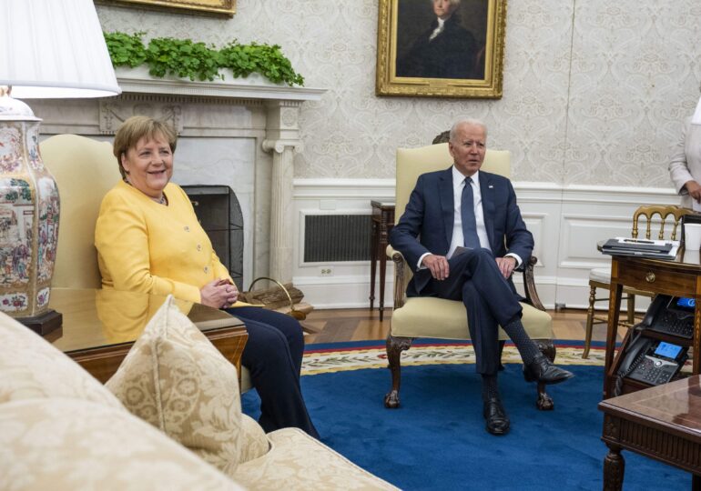 Vizita lui Merkel la Casa Albă: Multe cuvinte frumoase, niciun rezultat
