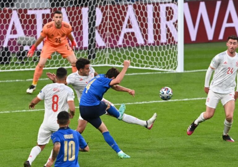 Italia se califică în finala EURO 2020 după ce elimină Spania la lovituri de departajare