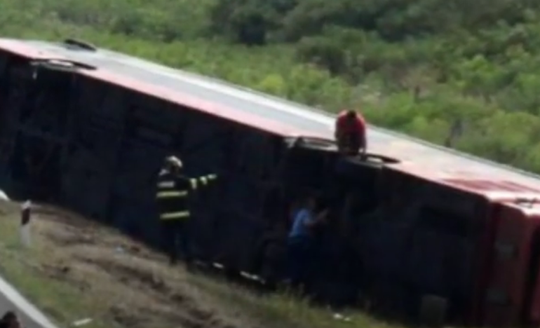 Un autocar plin cu pasageri s-a răsturnat pe autostradă, în Croația: 10 oameni au murit, 45 sunt răniţi