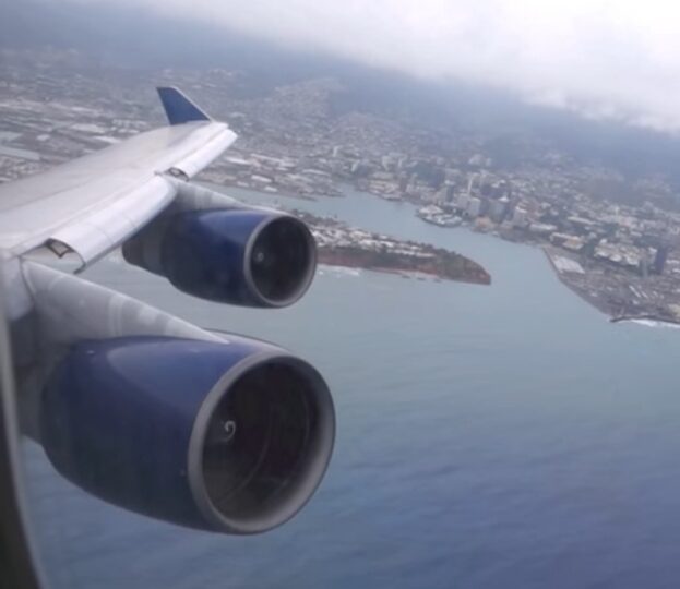 Un Boeing 737 a aterizat de urgență în ocean, lângă Honolulu