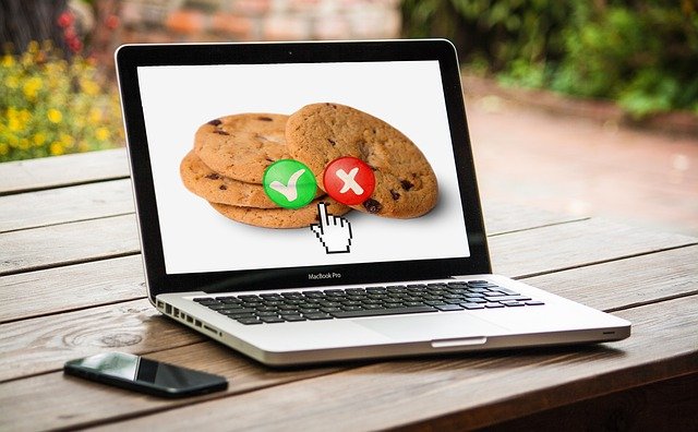 Ce sunt cookie-urile pe Internet, ce date colectează și de ce nu sunt așa de înfricoșătoare pe cât am putea crede