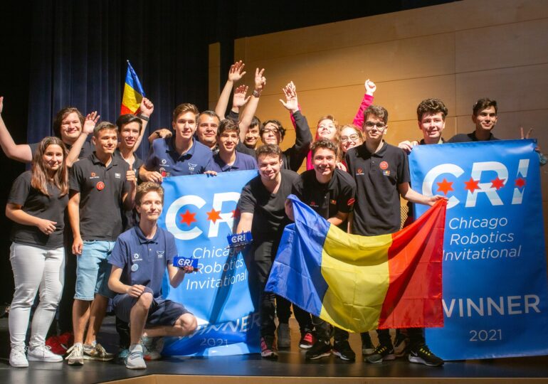Echipa de Robotică a României a obţinut locul 1 la Campionatul Internaţional de la Chicago, cu un record mondial la puncte