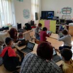 Elevii vor studia obligatoriu educaţie financiară şi educaţie juridică de anul viitor – legea a trecut de Parlament