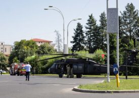 Un elicopter militar american a aterizat de urgenţă, într-o intersecţie din Bucureşti (Foto & Video)