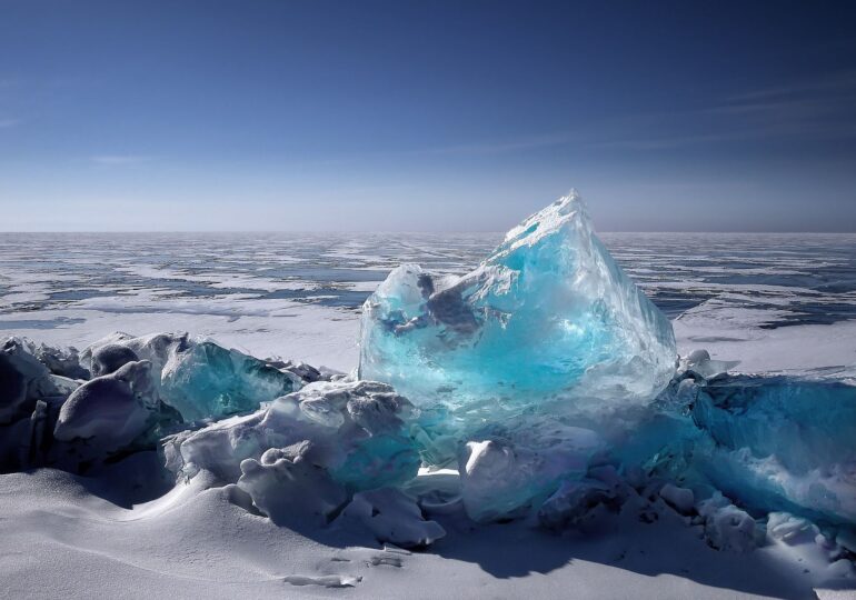 Într-un ghețar din Tibet s-au găsit virusuri vechi de circa 15.000 de ani