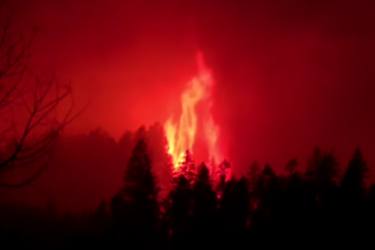 Incendiile fac ravagii în America: E stare de urgenţă în vestul Canadei, iar focul din Oregon e mai mare ca Los Angeles-ul (Galerie video)
